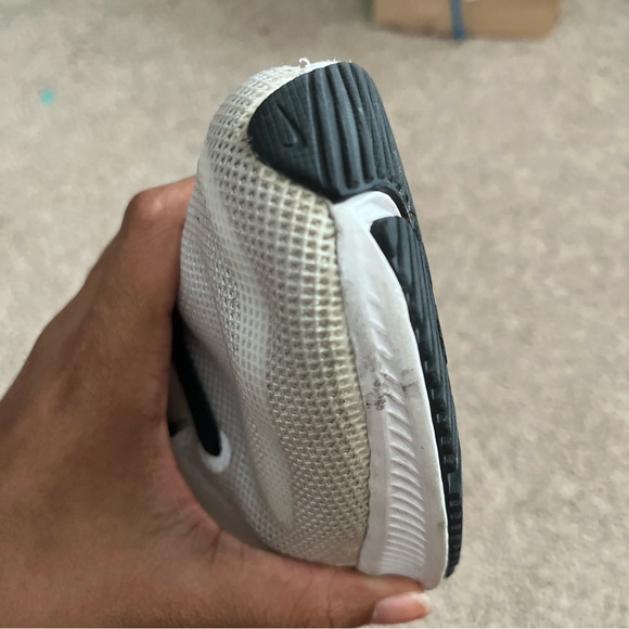 Women’s Size 8 - Nike Quest 4 White Magic Ember - Picture 11 of 13